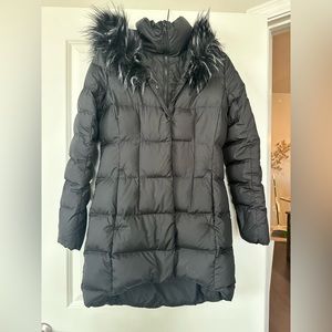 Womens Parka with removable fur